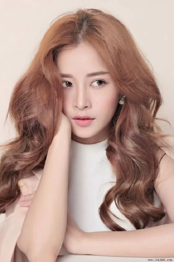màu tóc đẹp nâu hạt dẻ
