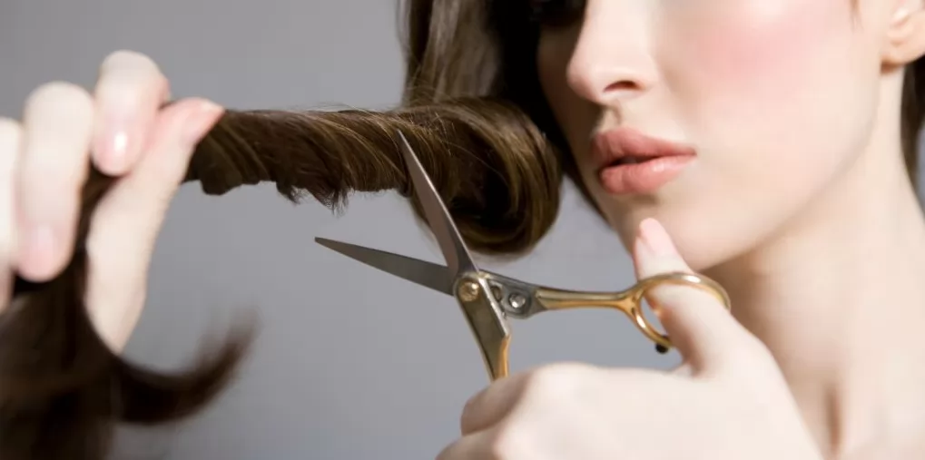 Khám phá bí quyết chăm sóc tóc mùa hè luôn khỏe đẹp mượt mà