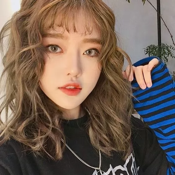 kiểu tóc nữ mái ngố