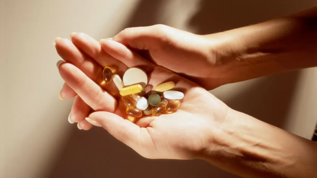 15 Cách Loại Bỏ Tóc Chẻ Ngọn Mà Không Cần Cắt Tóc