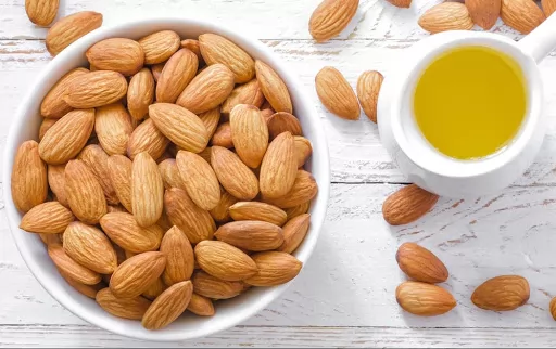 Tóc xơ rối phải làm sao? 8 công thức từ thiên nhiên cần biết