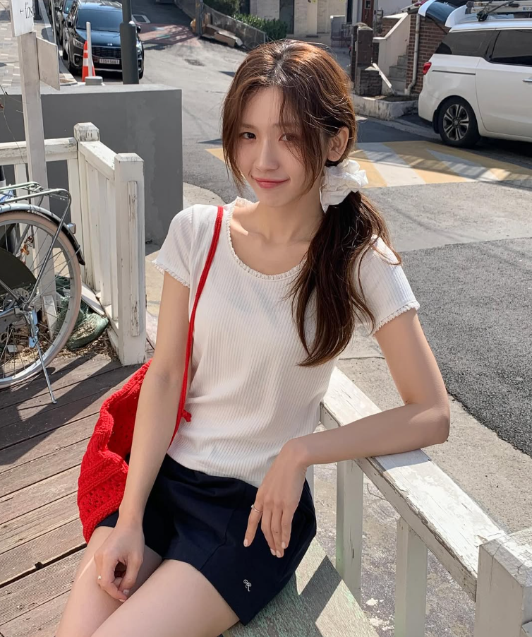Tóc Buộc Thấp Kèm Scrunchy