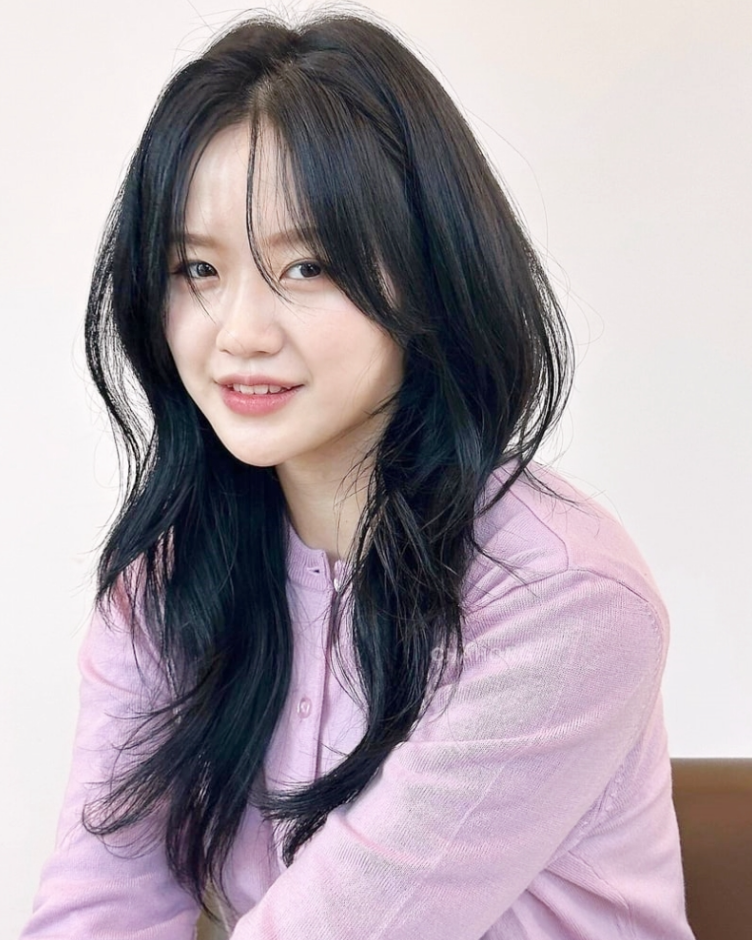 Tóc uốn S-line + mái rẽ nhẹ
