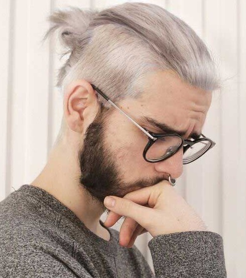 Tóc Man Bun Bạch Kim