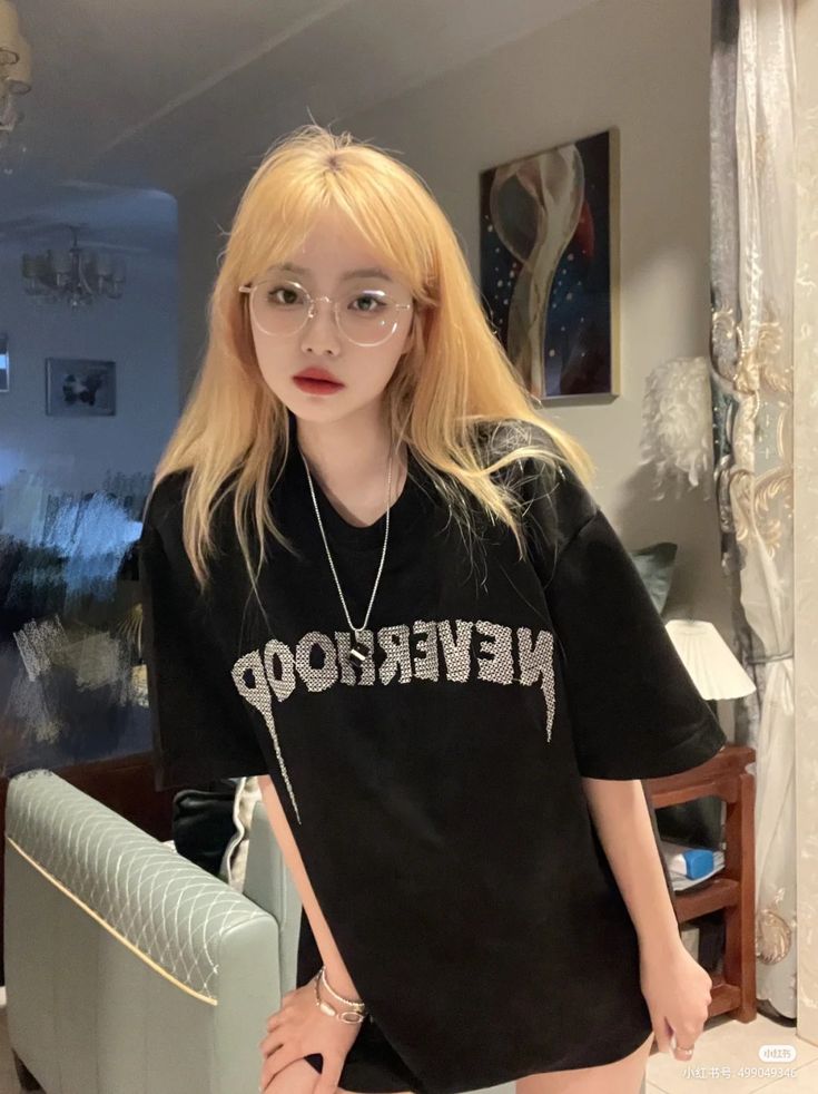 Màu Beige Vàng – Dễ diện và tôn da