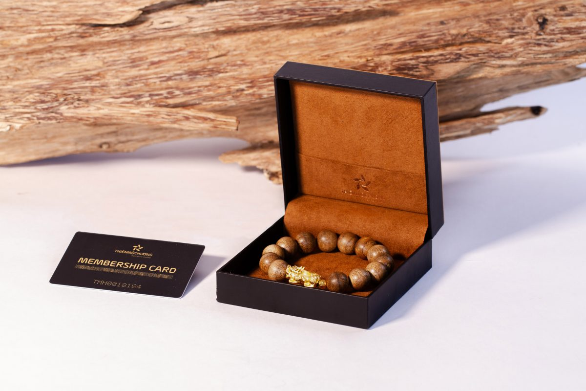 Mùi hương nhẹ nhàng từ trầm hương có thể kích thích giác quan, mang lại sự thư giãn và tập trung.