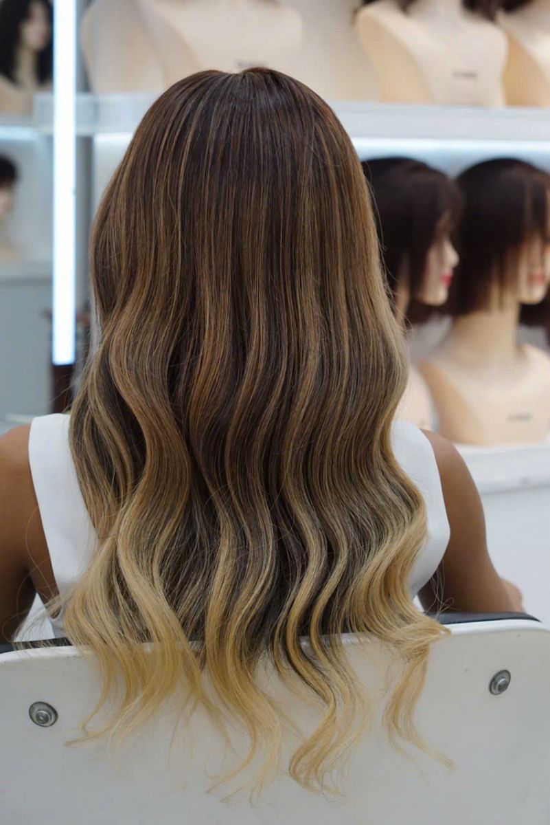 Cách Chăm Sóc Tóc Giả Nữ Ombre Bạch Kim