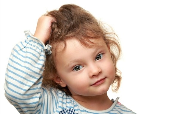 Trẻ bị rụng tóc: Nguyên nhân, triệu chứng và cách điều trị