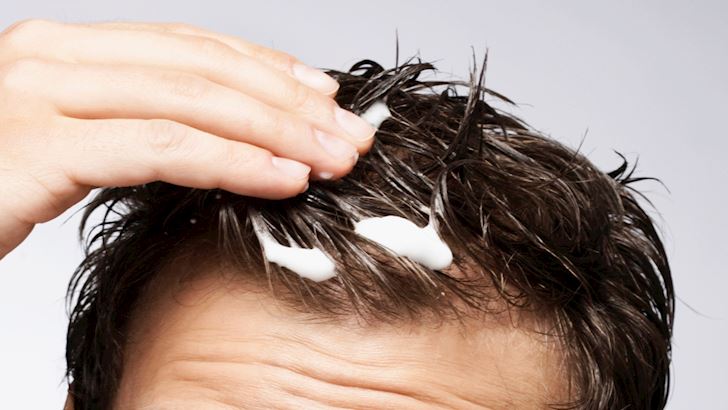 4 tác dụng phụ của gel vuốt tóc bạn nên biết
